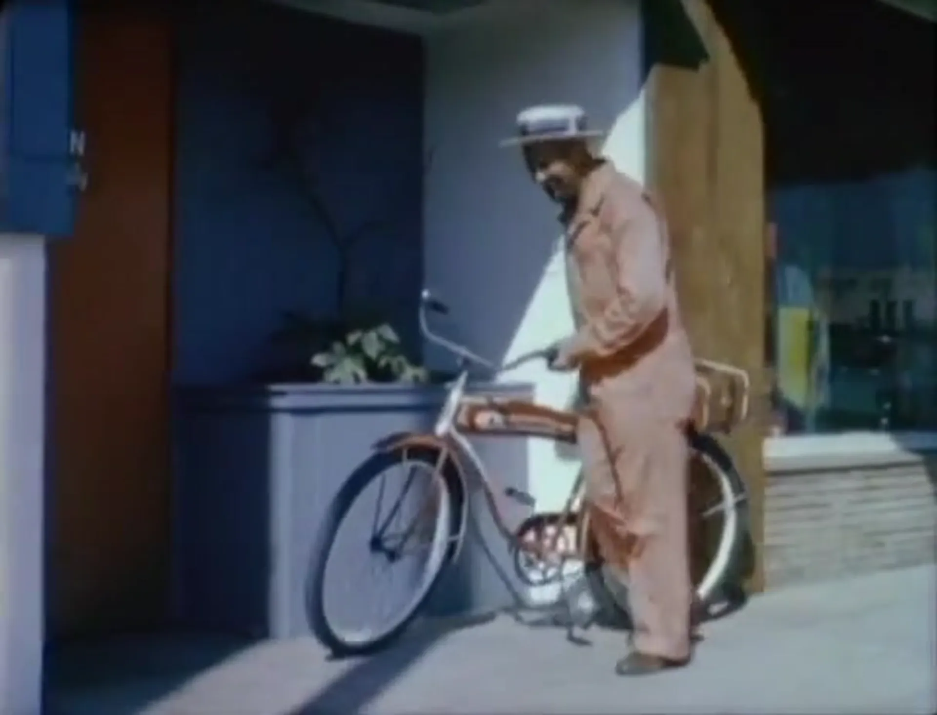 The Immoral Mr. Teas scene still 1