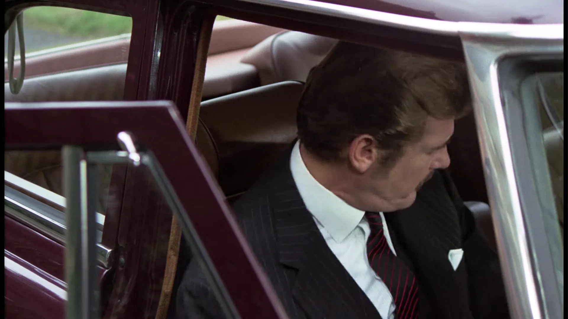 The Man Who Haunted Himself scene still 1